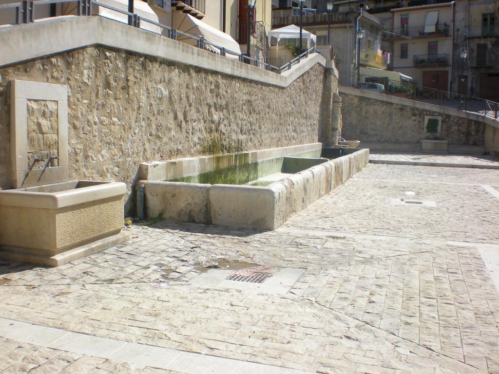 ホテル Casa Salvaggio Grotte  エクステリア 写真