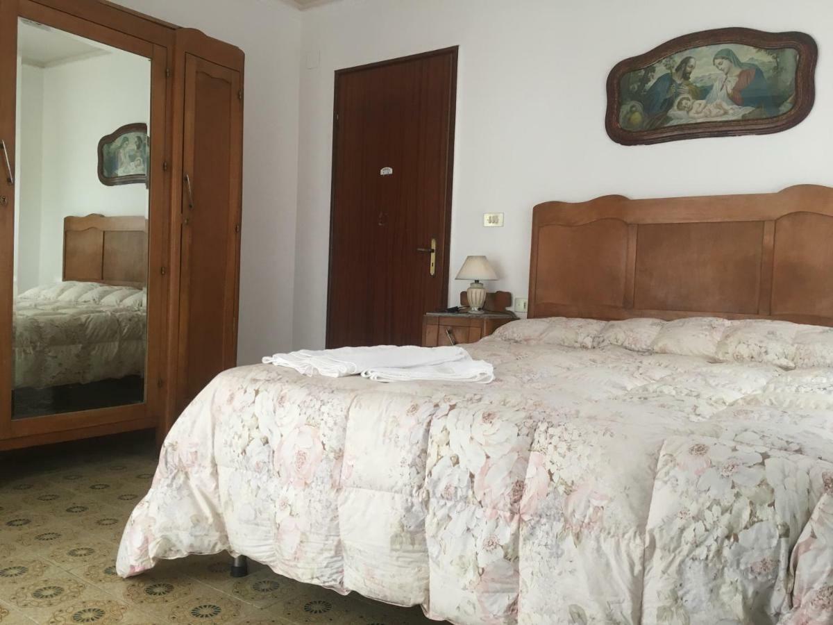 ホテル Casa Salvaggio Grotte  エクステリア 写真